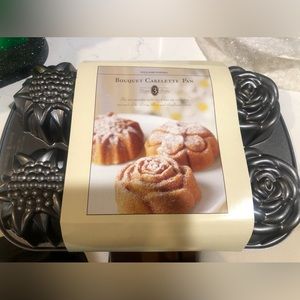 Nordic Ware Bouquet Cakelette Pan